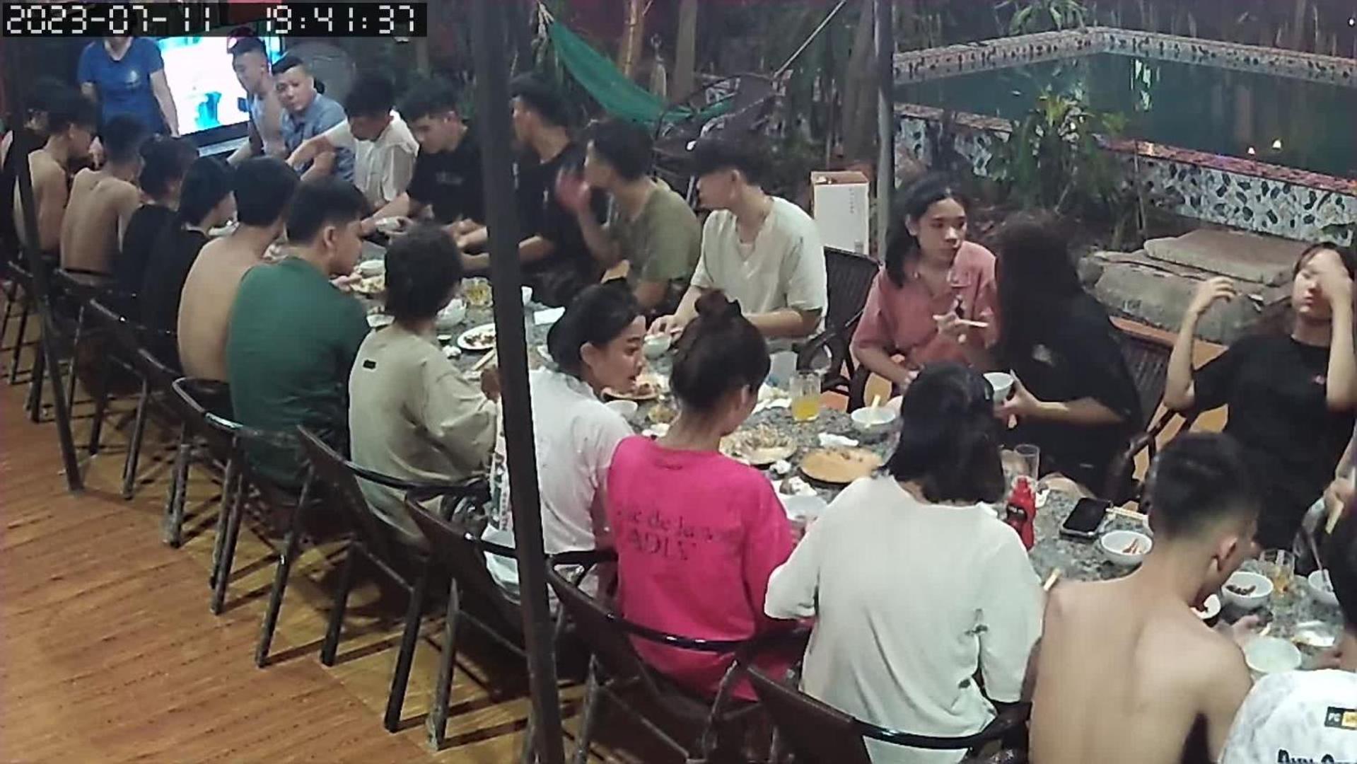Ali Homestay นิญบิ่ญ ภายนอก รูปภาพ